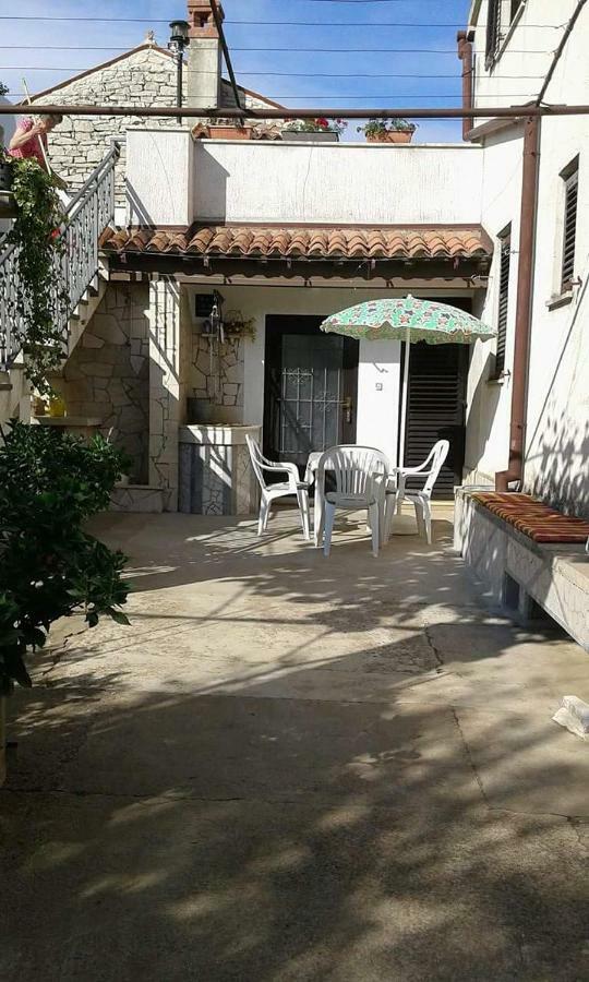 Apartment Tijano Krnica Exterior foto